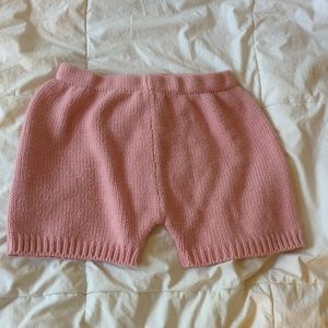 Pink knitted shorts
